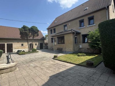 Geräumiges Wohnhaus mit Nebengebäuden & Garten – in Langeneichstädt bei Mücheln am Geiseltalsee