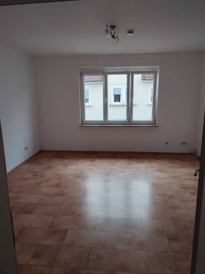 Ansprechende 3,5-Zimmer-Terrassenwohnung mit Balkon in Nürtingen