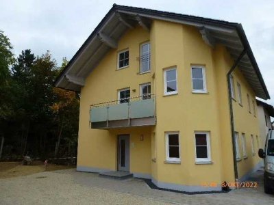 Hochwertig ausgestattete Wohnung in einem Dreifamilienhaus