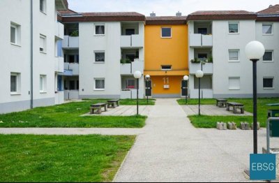 Geräumige Familienwohnung im 2. OG mit Balkon