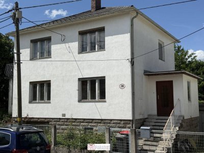 Sanierungsbedürftiges Wohnhaus auf großem Grundstück in 2500 Baden