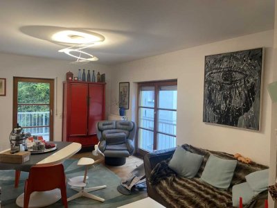 Stilvolle und modernisierte 4-Zimmer-Wohnung mit Balkon Richtung Wald in Ziegelhausen: Ohne Makler!