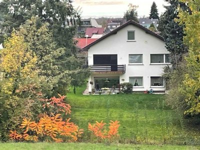 Attraktives EFH mit großzügigem Grundstück und fantastischem Blick auf den Amalienberg