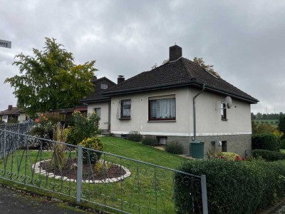 Attraktives, großes Haus mit Einliegerwohnung in guter Lage von Fuldatal-Ihringshausen