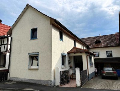 Der Charme des Altbaus trifft Vielfalt – Zweifamilienhaus mit Vorder- u. Hinterhaus! Provisionsfrei!