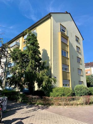 3- 4 Zimmer Altbauwohnung