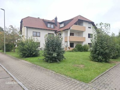 Eine wirklich sehr schöne, großzügig geschnittene 4 Zimmer Wohnung mit viel Platz