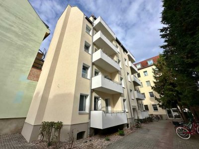 Helle und gut geschnittene 2-Zimmerwohnung in Bahnhofsnähe