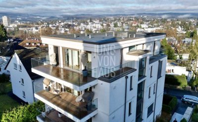 Über Wiesbaden. Über dem Gewöhnlichen.