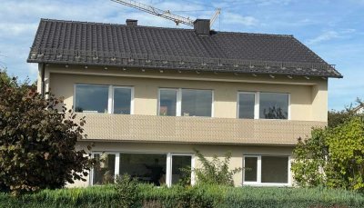 Erstbezug nach Sanierung: 4-Zi.-Wohnung mit Garten in bester Lage