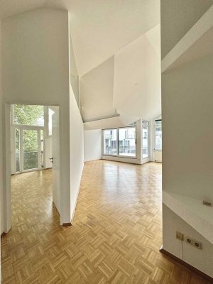 Dachgeschoss Wohnung 3- Zimmer, Stellplatz möglich