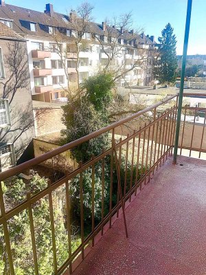 **  SCHÖNE 2 ZIMMER ALTBAU WOHNUNG IN RATH, WESTFALENSTRAßE **