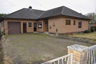Wohnen auf ebener Erde! Großzügiger Bungalow in Ihlienworth