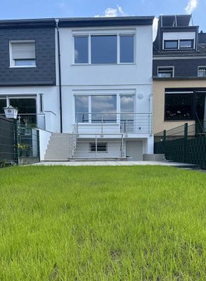 Stilvoll saniertes Reihenhaus am Baldeneysee – ruhig & familienfreundlich