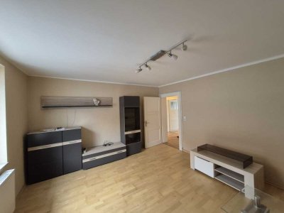 3 Zimmerwohnung mit Balkon, Gartenmitbenutzung & Einbauküche – teilmöbliert