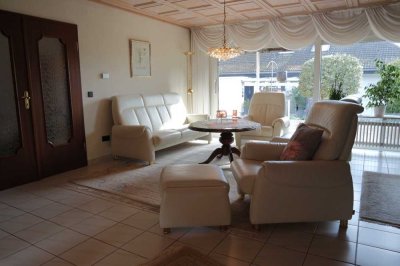 RESERVIERT - Großzügiger Bungalow mit Garage in beliebter Wohnlage ***