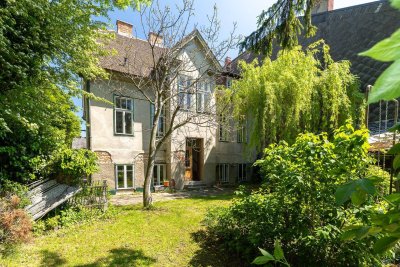 Historische Villa in Baden mit traumhaftem Garten, Altbaucharme: Einfamilienhaus oder Mehrfamilienhaus - PRIVAT