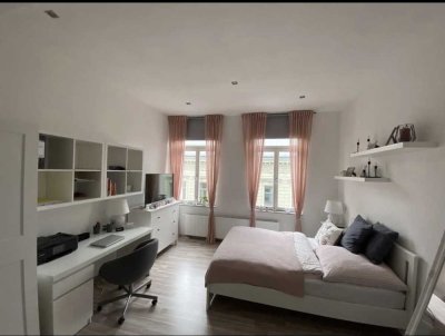 Möbliertes Apartment im Grünen mit Balkon