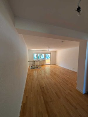 Frisch renovierte Maisonette Wohnung