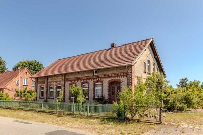 1-2 Familienhaus mit Nebengebäude in ruhiger Dorflage