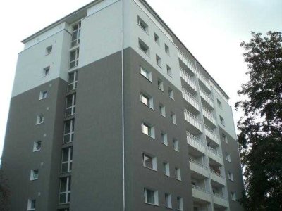 Willkommen Zuhause: sanierte 2-Zimmer-Wohnung mit Balkon, sofort anmietbar!