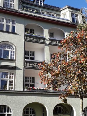 Luxuriöse 5,5-Zimmer-Altbauwohnung