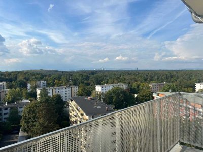 Geräumige 3 Zimmerwohnung mit Skyline Blick