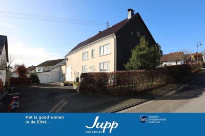 Gepflegter + gemütlicher Eifeler Winkelhof mit großem eingezäunten Garten und Ökonomiegebäuden Salm