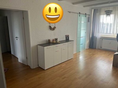 Charmante modernisierte 3,5 Zimmer Wohnung mit Balkon in Velbert