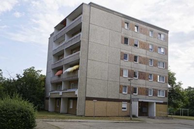 3-Raum-Wohnung in ruhiger, grüner Lage, mit ausreichend Parkmöglichkeiten