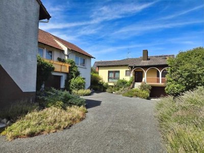 2 Häuser - ein Preis! Bungalow (Bj. 1978) + ZFH (Bj. 1964) - Wfl. ca. 419 m² - Grund ca. 953 m²