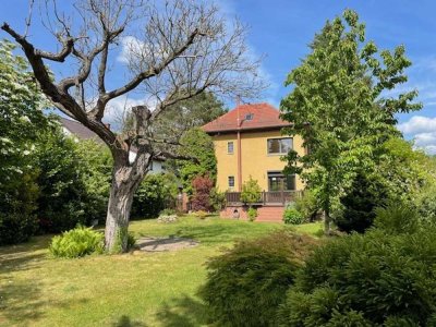 Einfamilien-Stadtvilla auf traumhaften Parkgrundstück in Stahnsdorf