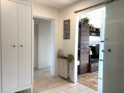 Attraktive 3-Zimmer Wohnung mit Garage und Loggia!