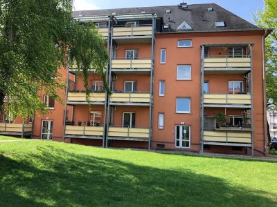 Helle 4-Raum-Wohnung mit Balkon & Bodenkammer in Chemnitz
