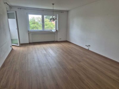 Helle 3-Zimmer-Wohnung mit Balkon Nähe Leopoldina Krankenhaus