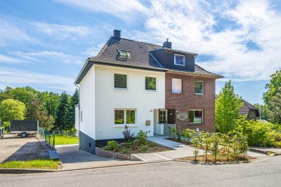 Erstbezug nach Sanierung: DHH in Waldrandlage