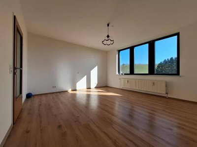GROßZÜGIGE, SONNIGE WOHNUNG AUF DER ENNSLEITE/STEYR