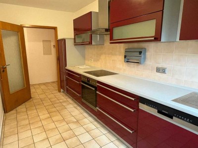 Barrierearme 3-Zimmer-Eigentumswohnung im Erdgeschoss mit eigenem Gartenanteil.