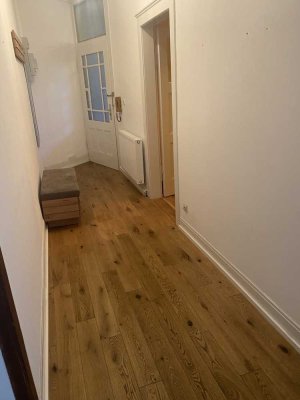 Sanierte 2-Zimmer Wohnung im 3. OG mit Balkon in Stuttgart West