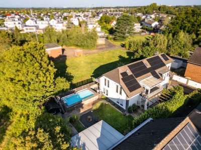 PURE - Großzügiges Zweiparteienhaus mit großem Gartengrundstück in begehrter Lage Köln-Lövenichs