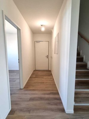 Familientraum! Helle Maisonette-Wohnung mit zwei Bädern und Balkon!
