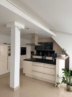 Wohntraum auf zwei Ebenen: Exklusive Maisonette mit Traumterrasse!