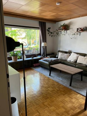 Helle und freundliche 3-Zimmer Wohnung in schöner Wohngegend in Parsch mit ca. 65 m2 Wohnfläche (mit Küche, Bad und WC), mit 2 Balkonen und Parkplatz ab 01.09.2026 zu vermieten