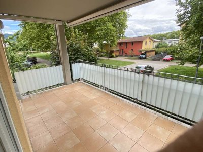 Attraktive Wohnung mit großem Südbalkon in Toplage Offenburgs - Neubezug nach Renovierung