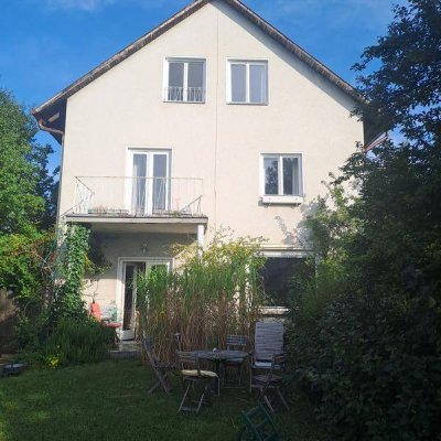 Ein -oder Zweifamilienhaus mit fantastischem Grünblick
