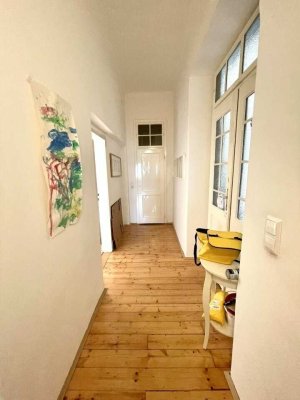 Sanierte 3-Zimmer-Altbauwohnung mit Balkon und Flügeltüren in Dortmund-Kreuzviertel