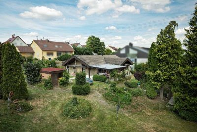 Seltene Gelegenheit: Bungalow mit großem Grundstück und vielen Möglichkeiten
