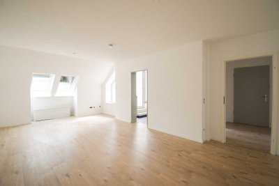 Helle 2 Zimmer Wohnung mit Dachterrasse, stadtnah wohnen