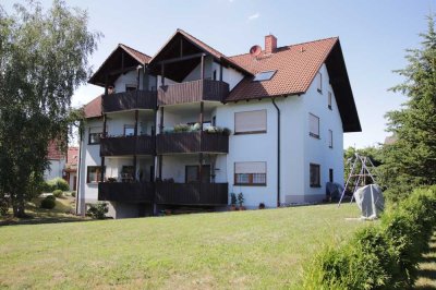 Attraktive 3-Zimmer-Wohnung mit großzügigen Balkon in Waldbüttelbrunn