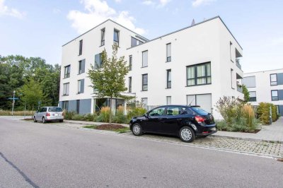 Neuwertige Wohnung mit drei Zimmern sowie Balkon und EBK in Ingolstadt